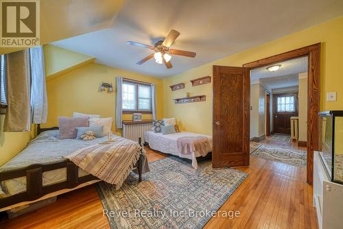 140 Vansittart Avenue, Woodstock (Woodstock - North), ON - Indoor Photo Showing Bedroom