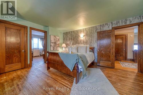 140 Vansittart Avenue, Woodstock (Woodstock - North), ON - Indoor Photo Showing Bedroom