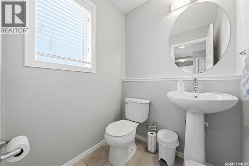 4018 Brighton Circle, Saskatoon, SK - Indoor Photo Showing Bathroom