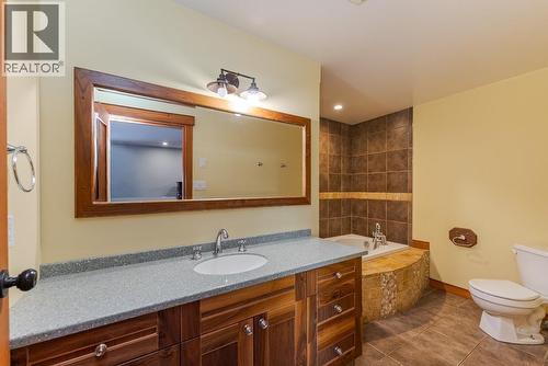 794 Winnipeg Street, Prince George, BC - Indoor Photo Showing Bathroom