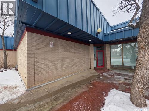 15 Dufferin Street W, Swift Current, SK 