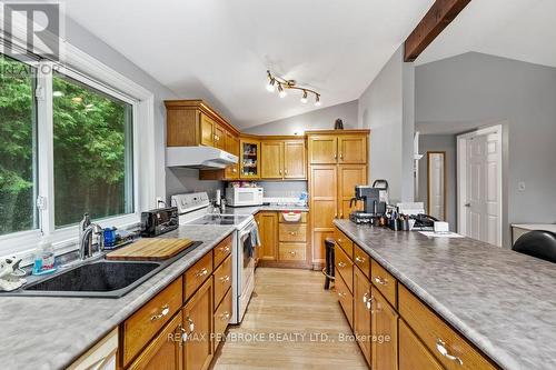 194 Klondike Road, Bonnechere Valley, ON - Indoor Photo Showing Kitchen