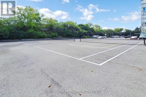 205 - 309 Major Mackenzie Drive, Richmond Hill, ON - Outdoor