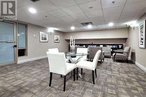 205 - 309 Major Mackenzie Drive, Richmond Hill, ON - Indoor