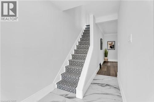 10 Gordon Street, Hamilton, ON - Indoor Photo Showing Other Room