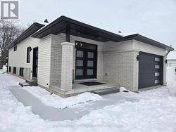 B - 8 ALDERSGATE DRIVE  Belleville (Belleville Ward), ON K8P 4G3