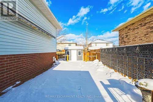 106 Highbury Drive, Hamilton, ON - Outdoor