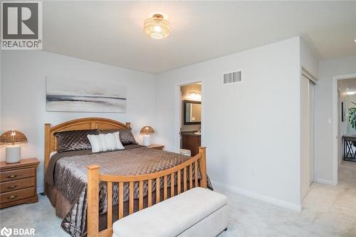 720 Lingen Crescent, Milton, ON - Indoor Photo Showing Bedroom