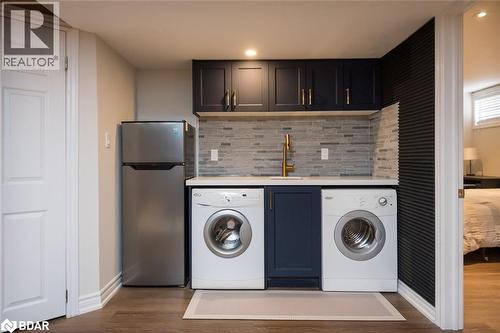 720 Lingen Crescent, Milton, ON - Indoor Photo Showing Laundry Room