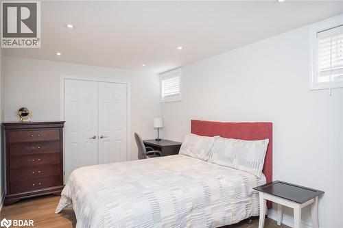 720 Lingen Crescent, Milton, ON - Indoor Photo Showing Bedroom