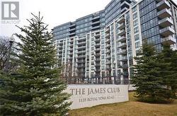 207 - 1135 ROYAL YORK ROAD  Toronto, ON M9A 0C3