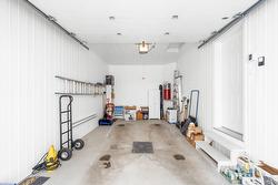 Garage - 