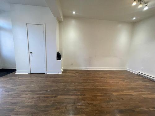 Living room - 1476 Rue St-Zotique E., Montréal (Rosemont/La Petite-Patrie), QC - Indoor Photo Showing Other Room