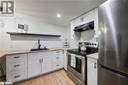 13394 Tenth Line, Georgetown, ON - Indoor Photo Showing Kitchen