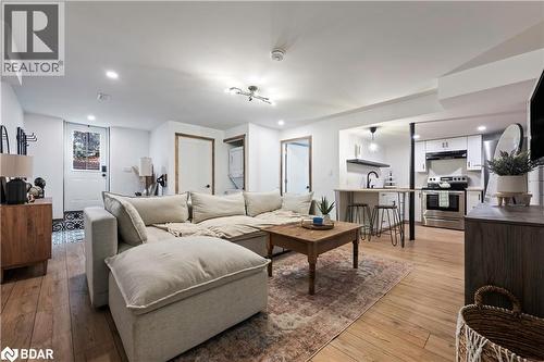 13394 Tenth Line, Georgetown, ON - Indoor Photo Showing Living Room