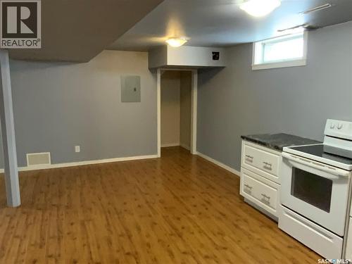 1320 J Avenue N, Saskatoon, SK - Indoor