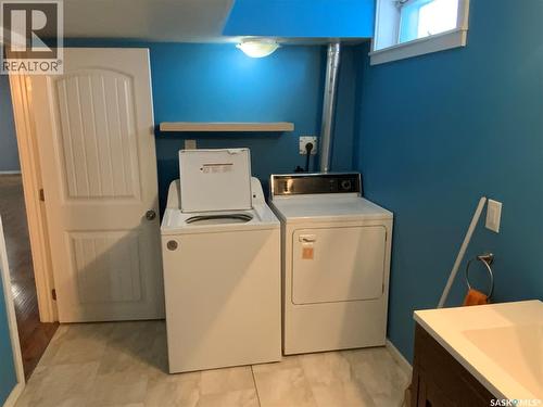 1320 J Avenue N, Saskatoon, SK - Indoor Photo Showing Laundry Room