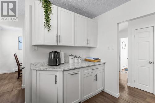 58 Fourth Street, Mount Pearl, NL - Indoor Photo Showing Kitchen