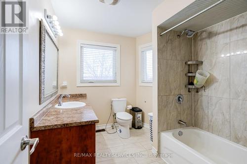 123 Flowertown Avenue, Brampton, ON - Indoor Photo Showing Bathroom