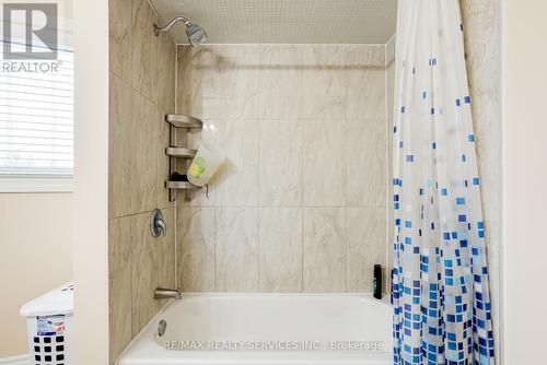 123 Flowertown Avenue, Brampton, ON - Indoor Photo Showing Bathroom