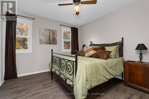 5627 7Th Line N, Oro-Medonte, ON - Indoor Photo Showing Bedroom