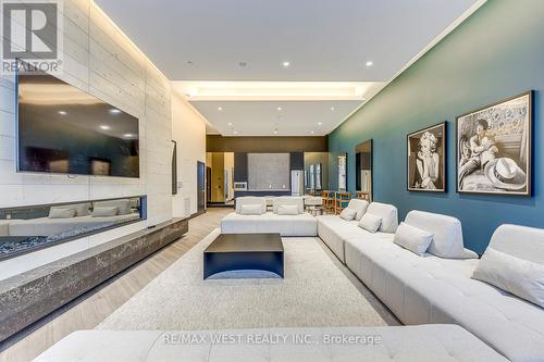 11 - 30 Ed Clark Gardens Boulevard, Toronto, ON - Indoor