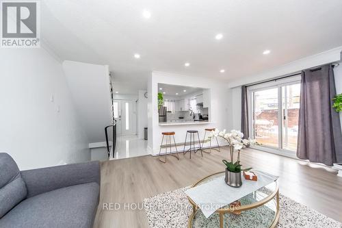 2 - 87 Irwin Road, Toronto, ON - Indoor Photo Showing Dining Room