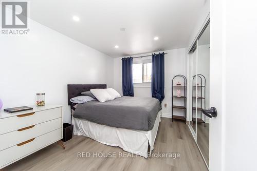 2 - 87 Irwin Road, Toronto, ON - Indoor Photo Showing Bedroom