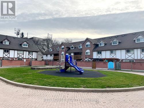 2 - 87 Irwin Road, Toronto, ON - Outdoor