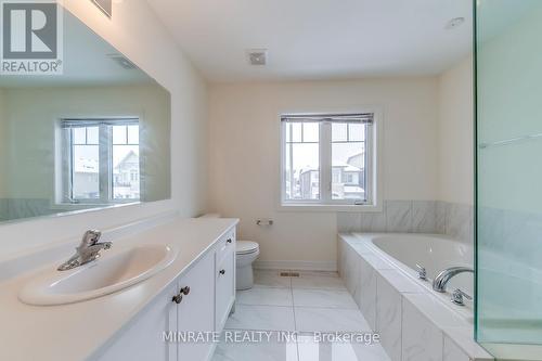 3130 Goodyear Road, Burlington, ON - Indoor Photo Showing Bathroom