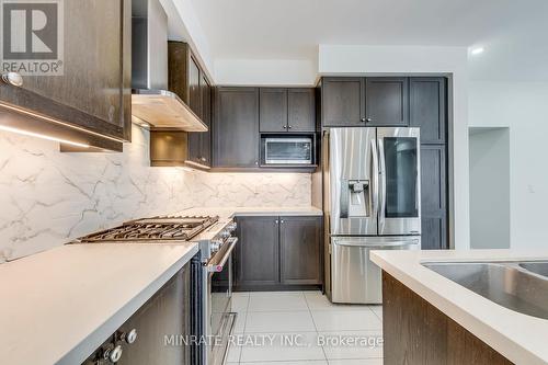 3130 Goodyear Road, Burlington, ON - Indoor Photo Showing Kitchen With Upgraded Kitchen