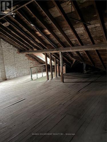 105 Wellington Street, Hamilton, ON -  Photo Showing Other Room