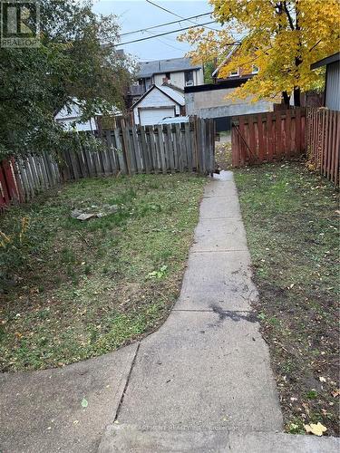 105 Wellington Street, Hamilton, ON - Outdoor