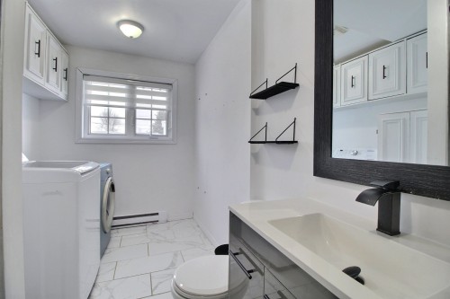 Salle de bains - 6 Av. Du Chemin-De-Fer, Trécesson, QC - Indoor