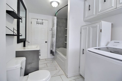 Salle de bains - 6 Av. Du Chemin-De-Fer, Trécesson, QC - Indoor