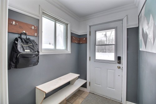 Hall d'entrée/Vestibule - 6 Av. Du Chemin-De-Fer, Trécesson, QC - Indoor Photo Showing Other Room
