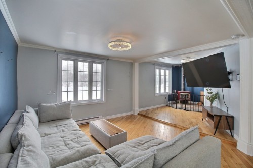 Salon - 6 Av. Du Chemin-De-Fer, Trécesson, QC - Indoor Photo Showing Living Room