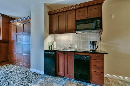 Kitchenette - 214-6385 Mtée Ryan, Mont-Tremblant, QC - Indoor Photo Showing Kitchen