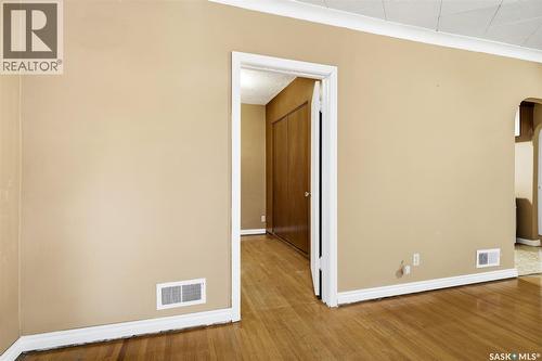 940 Elphinstone Street, Regina, SK - Indoor Photo Showing Other Room