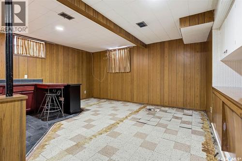 940 Elphinstone Street, Regina, SK - Indoor