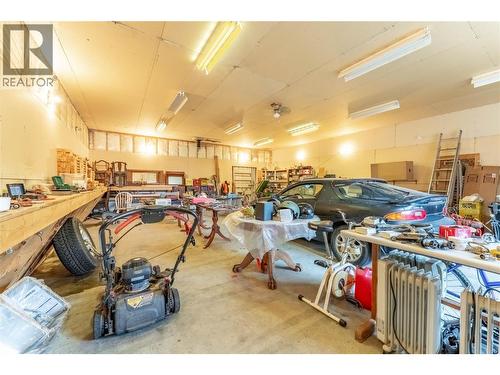 7349 Majestic Road, Kingsgate, BC - Indoor