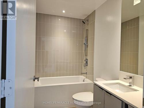 5602 - 3883 Quartz Road, Mississauga, ON - Indoor Photo Showing Bathroom