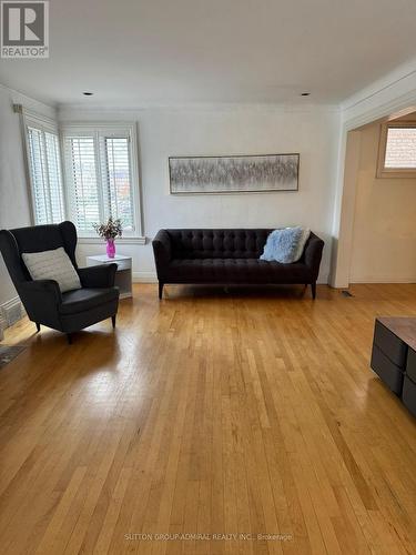 591 Woburn Avenue, Toronto, ON - Indoor Photo Showing Living Room