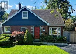 15 WHITE AVENUE  Toronto, ON M1C 1P1