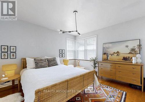 15 White Avenue, Toronto, ON - Indoor Photo Showing Bedroom