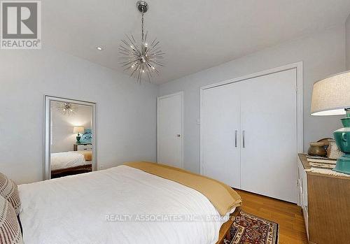 15 White Avenue, Toronto, ON - Indoor Photo Showing Bedroom