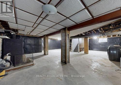 15 White Avenue, Toronto, ON - Indoor