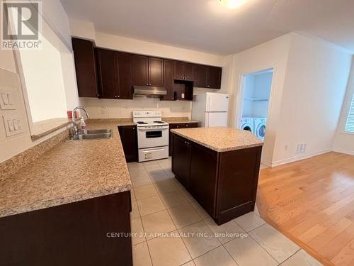 492 Church Street, Markham, ON - Indoor Photo Showing Kitchen With Double Sink