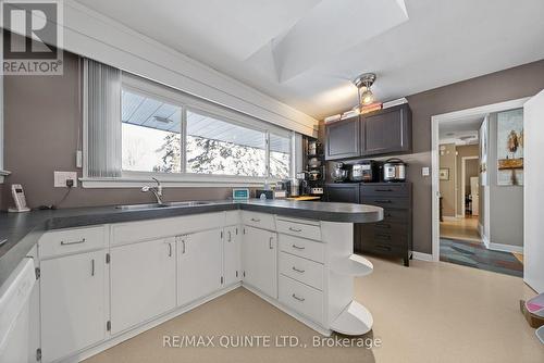 9 Sunset Drive, Belleville (Belleville Ward), ON - Indoor Photo Showing Kitchen With Double Sink