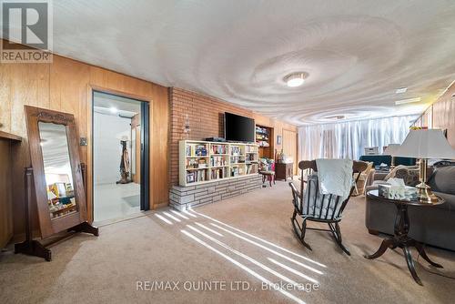 9 Sunset Drive, Belleville (Belleville Ward), ON -  Photo Showing Other Room